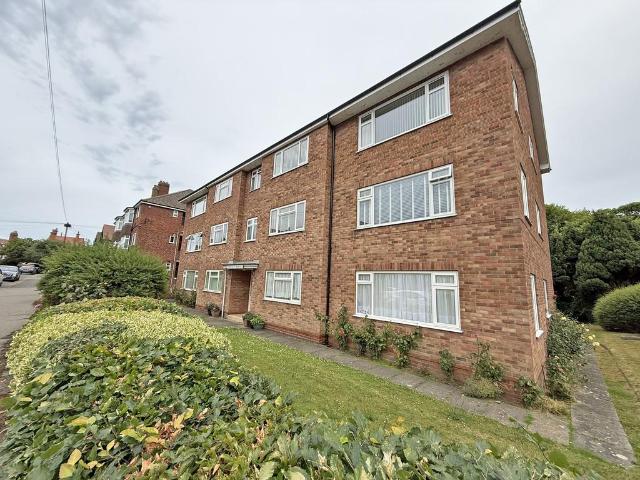 Flat for sale in South Cliff, Kepwick