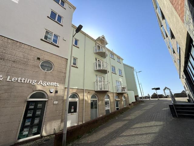 Flat for sale in Nangreaves, Wales