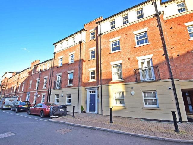 Flat for sale in Frankwell, Shropshire