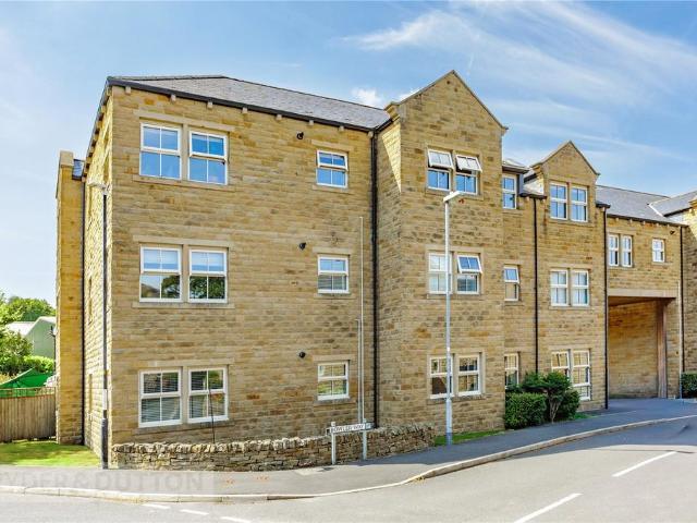 Flat for sale in Saddleworth, Pendock