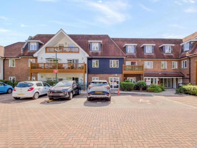 Flat for sale in Greater London