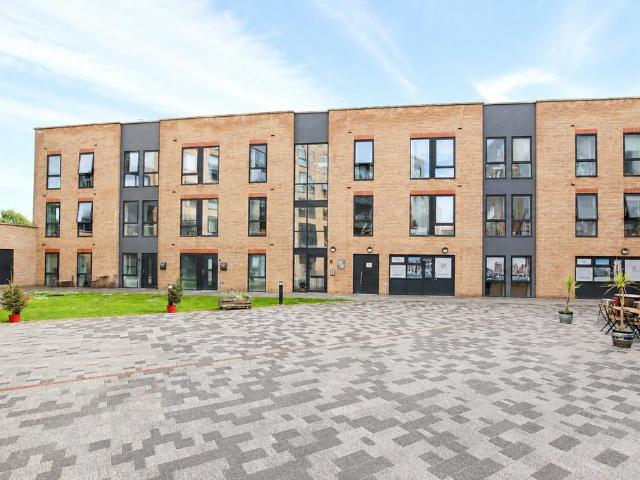 Flat for sale in Feckenham, City Of Bristol