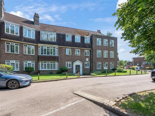 Flat for sale in Greater London