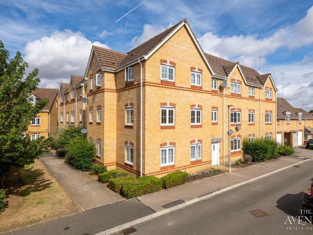 Flat for sale in Rushden