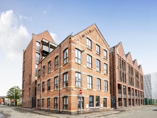 Flat for sale in Georgia, Greater Manchester