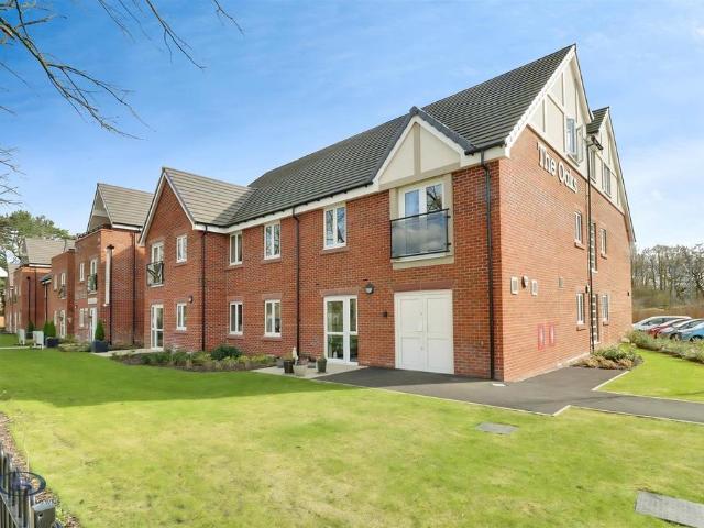 Flat for sale in Hall Drive Park, Alsager