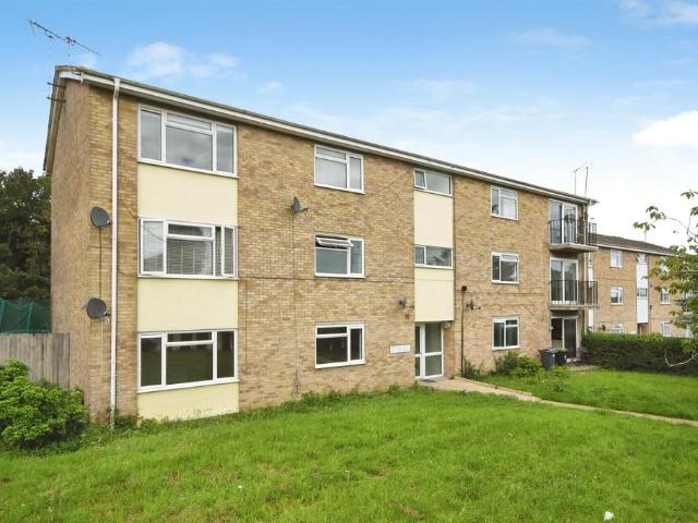 Flat for sale in Church End, Duton Hill