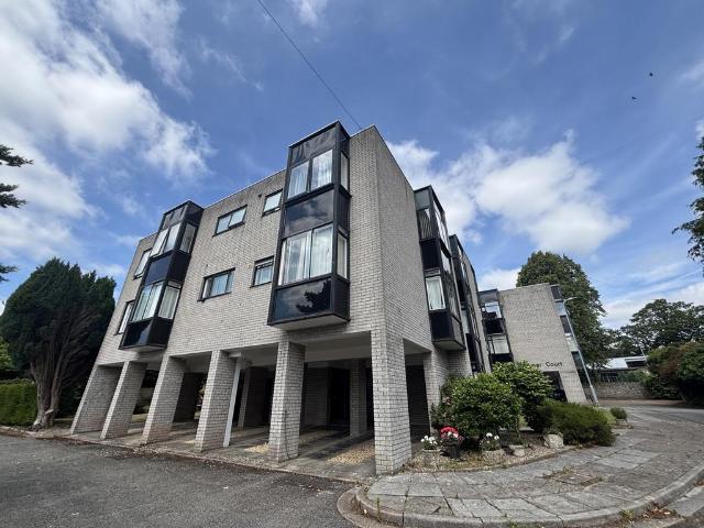 Flat for sale in Falcon Lodge, Wales