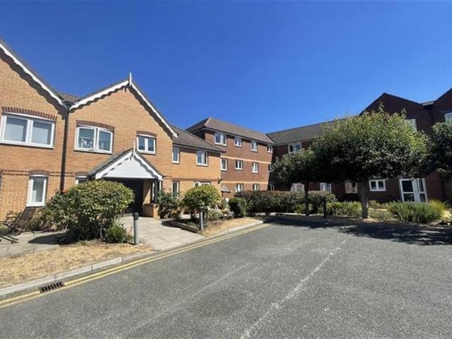 Flat for sale in Bocking, Chipping Hill