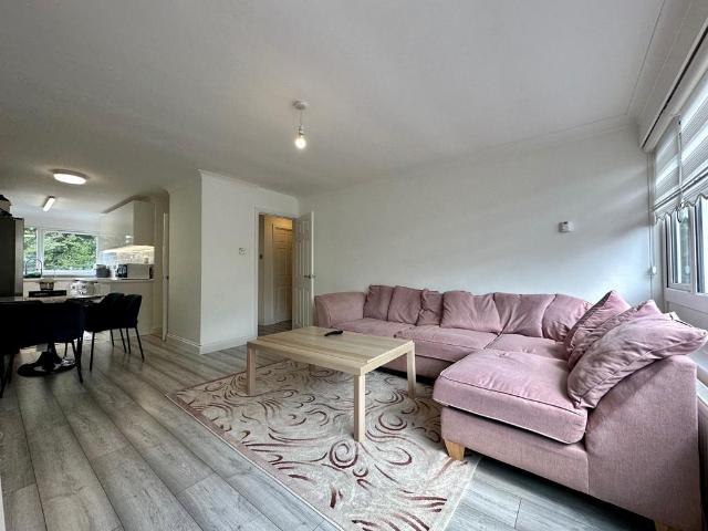 Flat for sale in Navestock Side, Essex