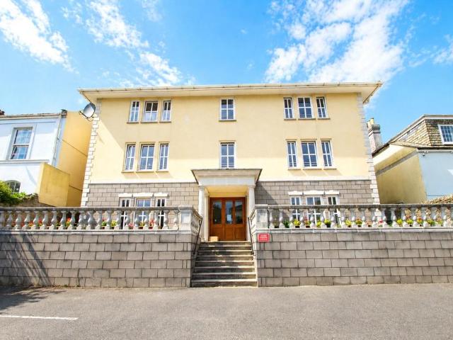 Flat for sale in Torpoint