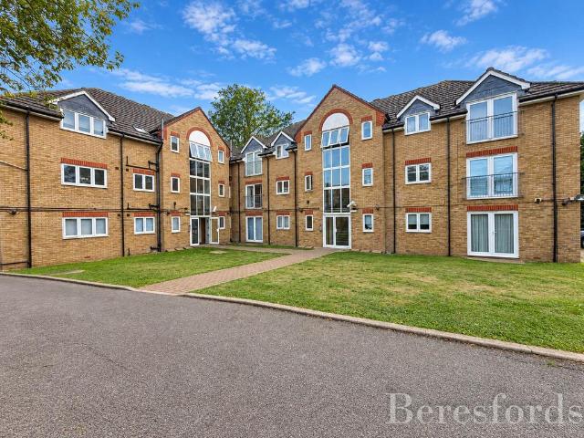 Flat for sale in London Borough of Havering, Greater London
