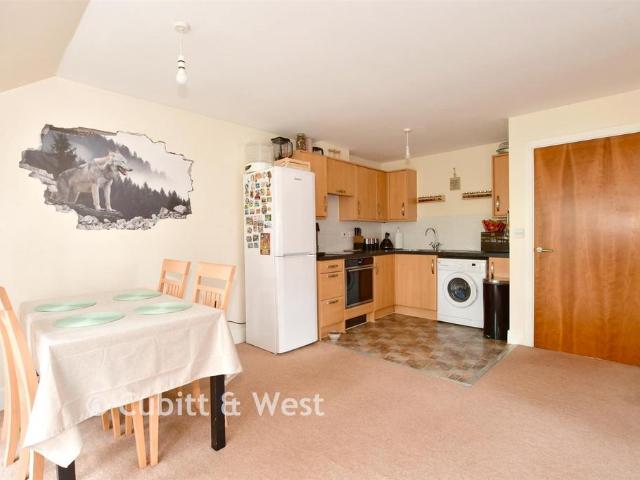 Flat for sale in Glynde, West Sussex