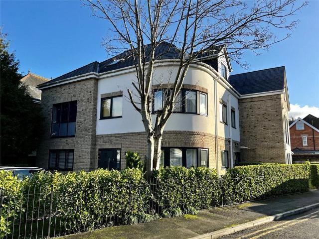 Flat for sale in Bournemouth