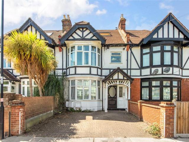 Flat for sale in London Borough of Croydon, Cat Hill