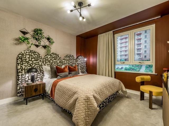 Flat for sale in Dagenham, Cat Hill