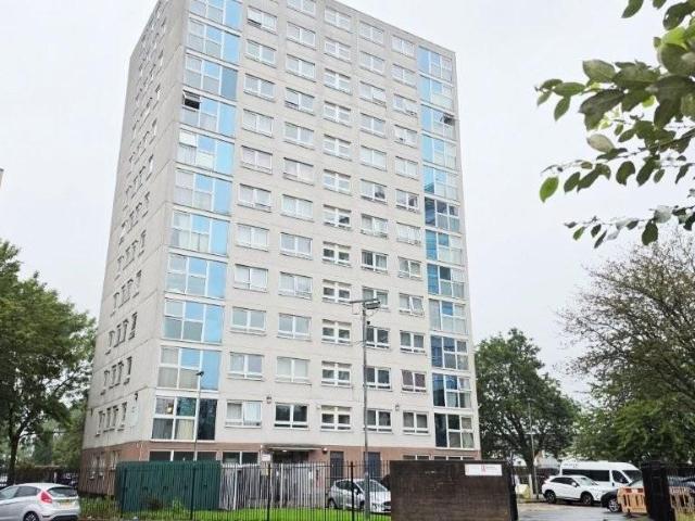 Flat for sale in Collyhurst, Manchester