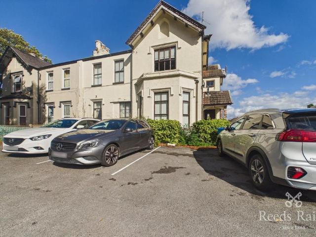 Flat for sale in Knotty Ash, Liverpool