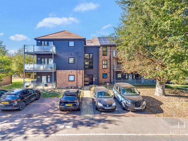 Flat for sale in London Borough of Havering, Greater London