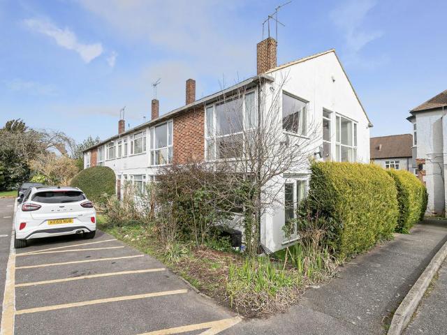 Flat for sale in Epping, Essex