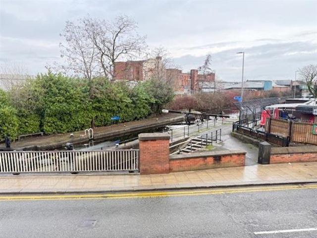 Flat for sale in Georgia, Greater Manchester