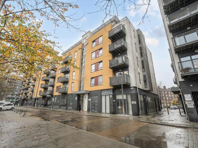 Flat for sale in Greenwich Town Centre, Isle Of Man