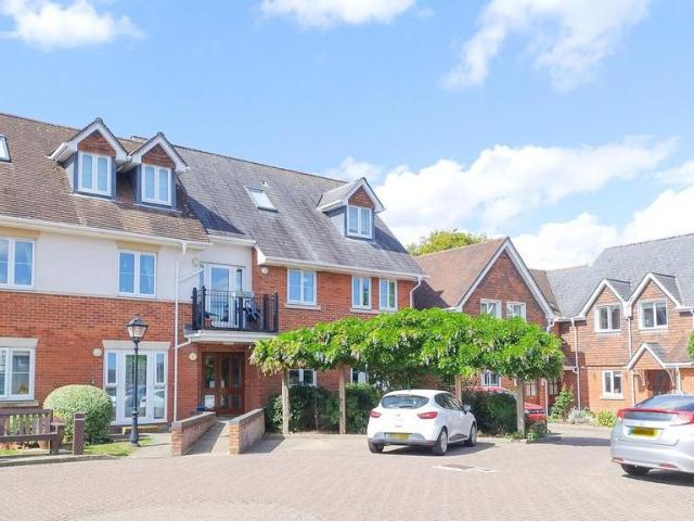 Flat for sale in Ashurst Bridge, Hampshire