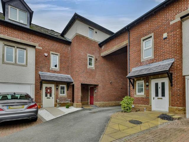 Flat for sale in Paradise, Lancashire