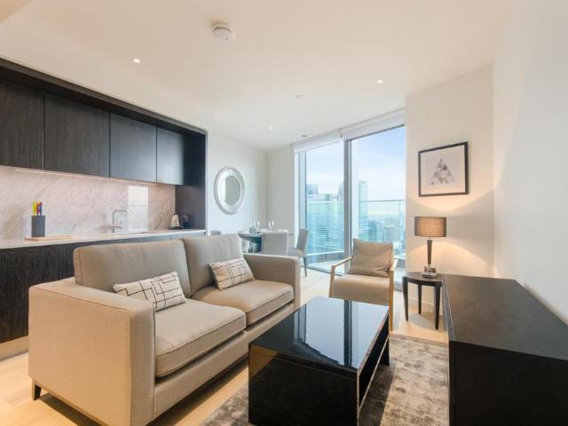 Flat for sale in Blackwall, Greater London