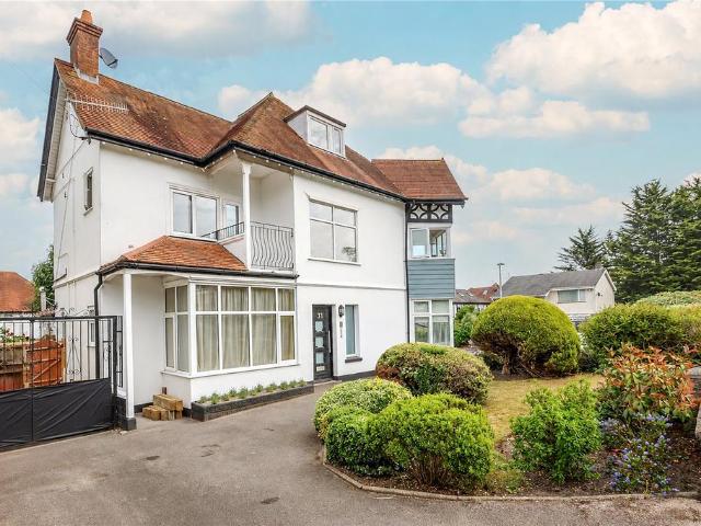 Flat for sale in Poole