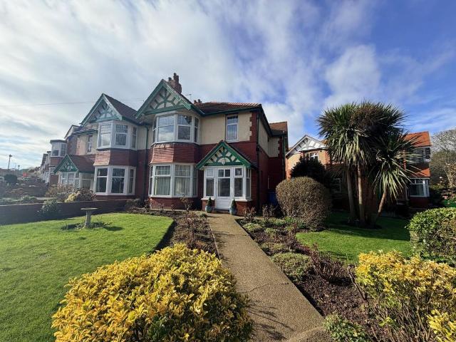 Flat for sale in Scalby Mills, Kepwick