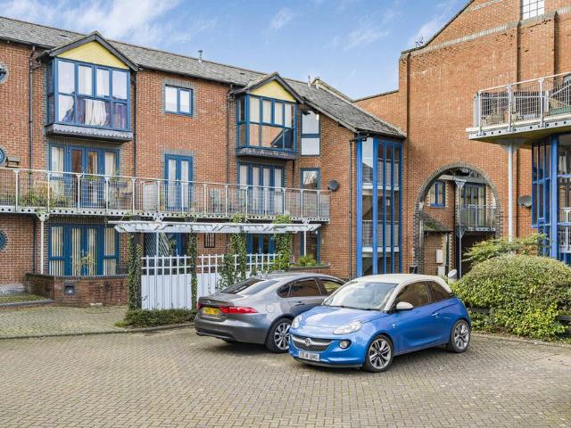 Flat for sale in Belmont, Dromore