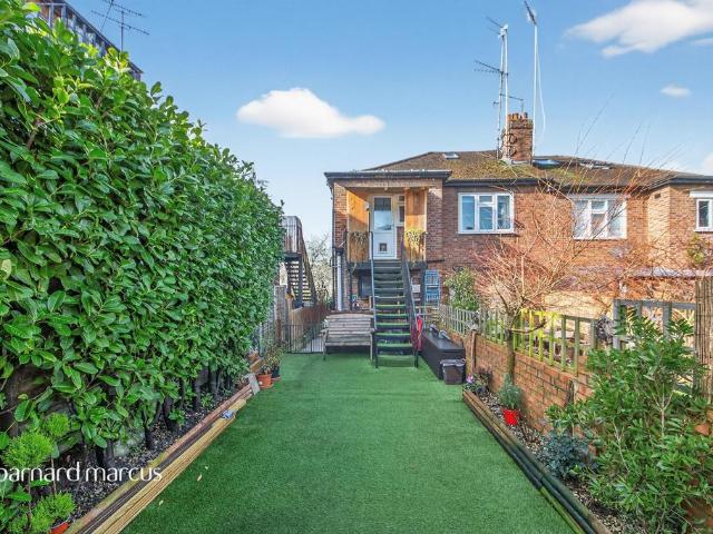 Flat for sale in Colney Hatch, Isle Of Man