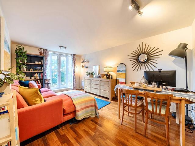 Flat for sale in Manor Park, Greater London