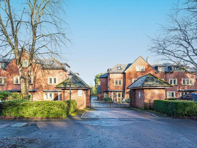 Flat for sale in Sunninghill and Ascot, Winkfield