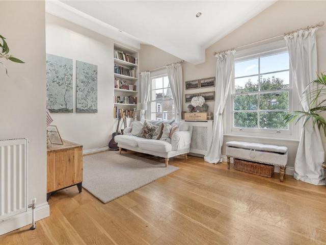 Flat for sale in Notting Hill, Greater London