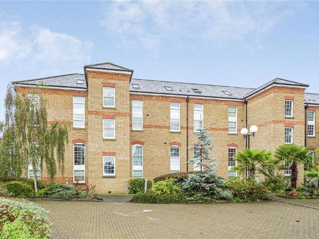 Flat for sale in London Borough of Hounslow, Spring Grove