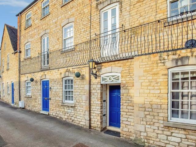 Flat for sale in Baron St Martin, Barholm