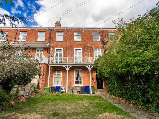 Flat for sale in Littlefield, Grimsby