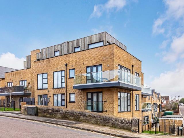 Flat for sale in Winton, Bournemouth