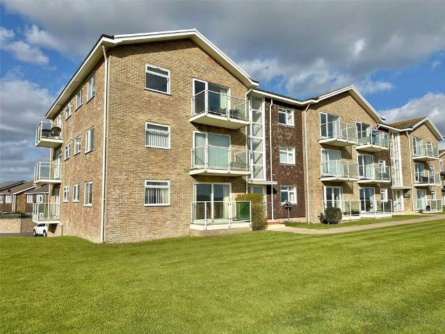 Flat for sale in Milford-on-Sea, Ashurst Bridge