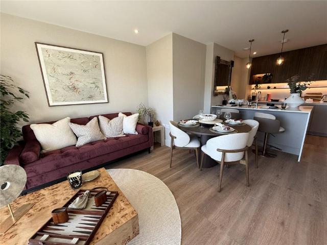 Flat for sale in Bromley-by-Bow, Cat Hill