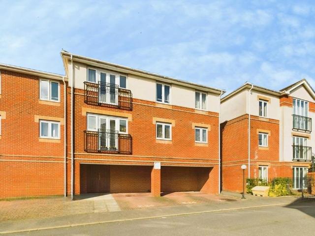 Flat for sale in Bitterne, Isle Of Man