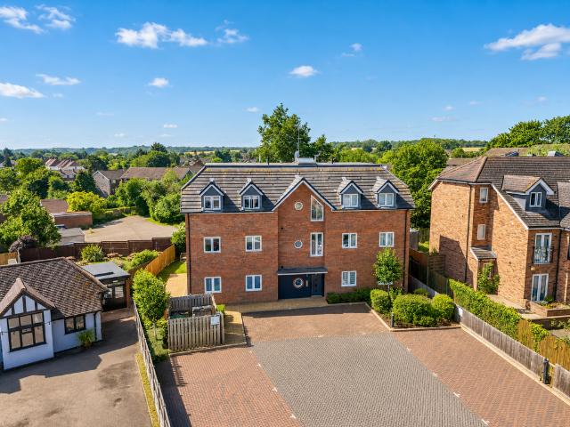 Flat for sale in Knebworth, King's Walden