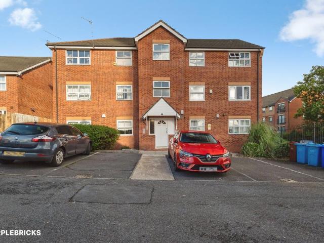 Flat for sale in Blackley, Manchester