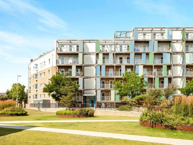 Flat for sale in Arbury, Cambridgeshire