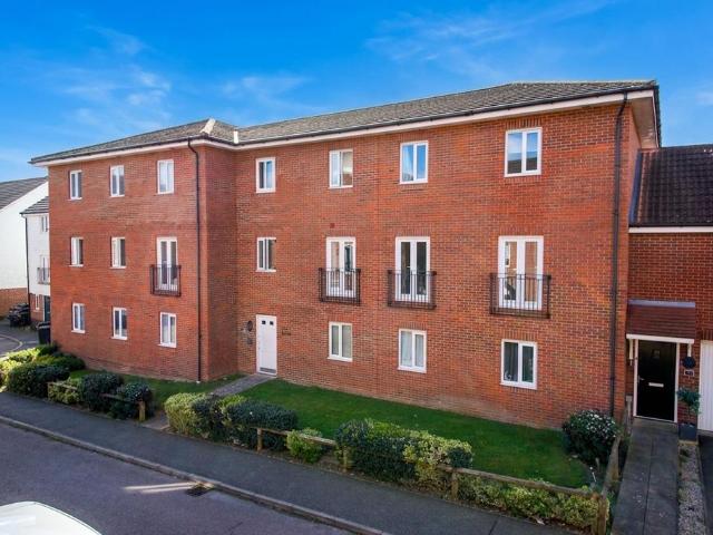 Flat for sale in Burgh St Peter, Norfolk