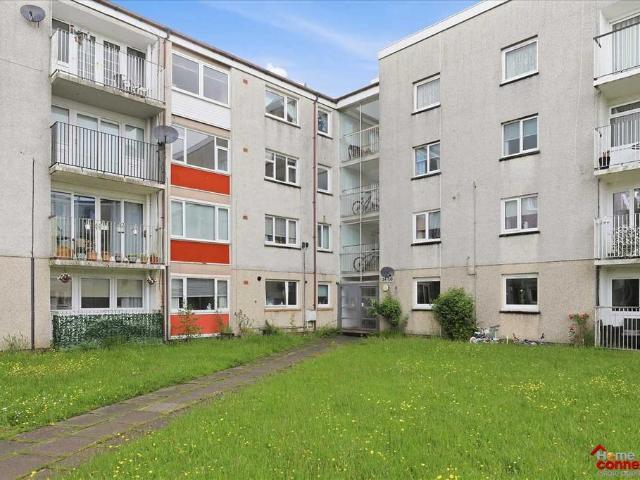 Flat for sale in St Leonards, Barassie