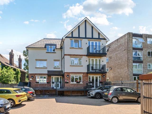 Flat for sale in Beckenham, Greater London
