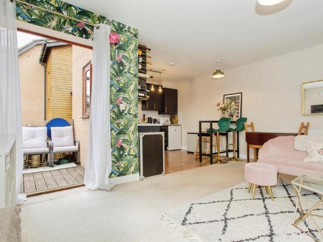 Flat for sale in Arrington, Cambridgeshire